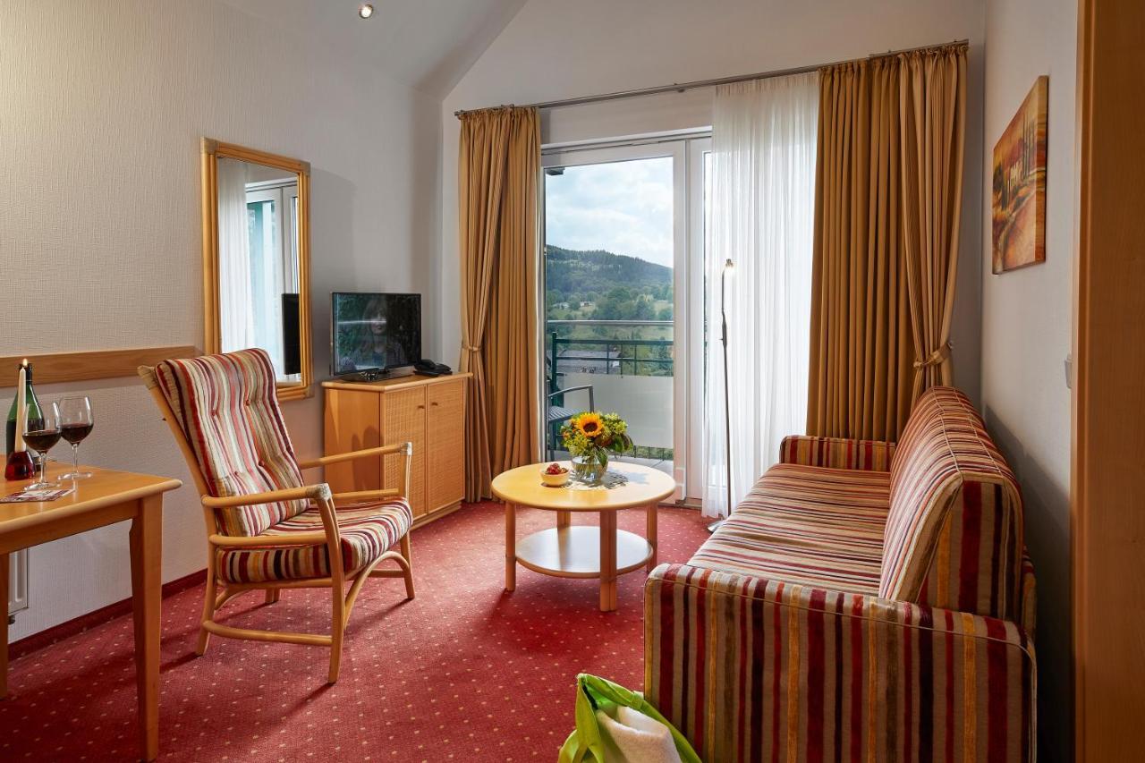 Hotel & Ferienappartements Edelweiss Виллинген Экстерьер фото